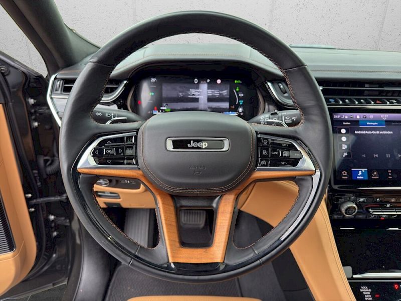 Jeep Grand Cherokee PHEV ''Summit'' 4xe inkl. Anhängerk.