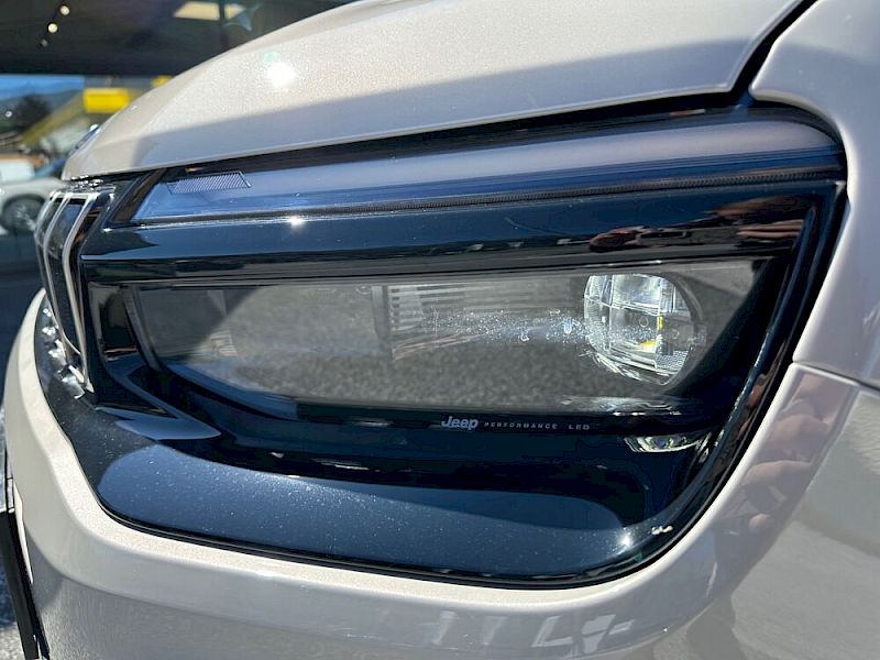 Jeep Avenger 1.2 e-Hybrid Summit e-DCT6 *Ledersitze*