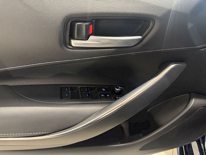 Suzuki Swace 1,8 HEV E-CVT Flash