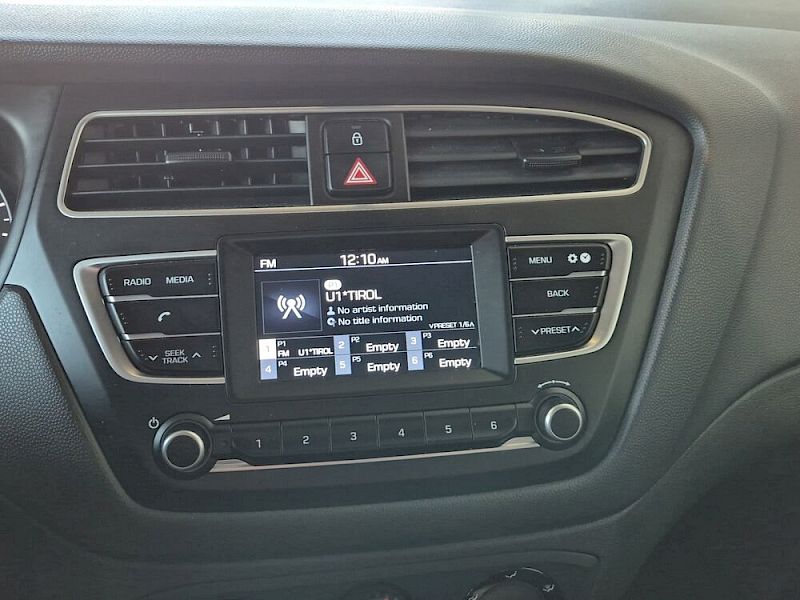 Hyundai i20 Black & White 1,25 MPI