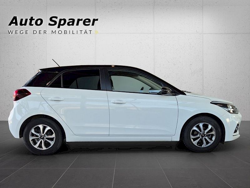 Hyundai i20 Black & White 1,25 MPI