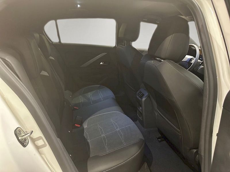 Opel Astra 1.2 GS AT8 *Winterreifen*