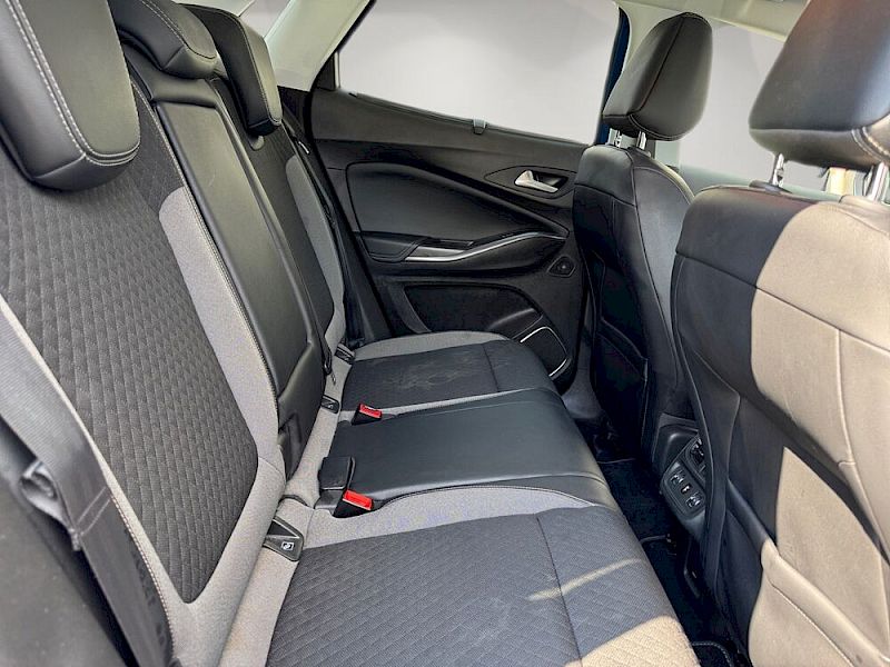 Opel Grandland X 1,2 Ultimate / 8-fach Bereifung